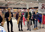 Nemendur Tónlistarskólans með "flashmob" í Hagkaup